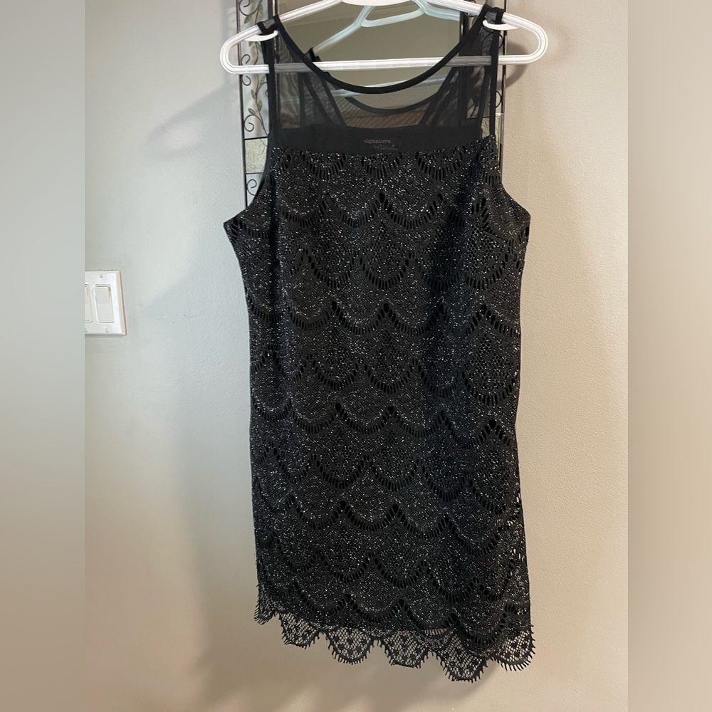 Black lace  sleeveless dress.